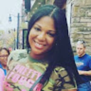 Meet your Posher, Stephanie